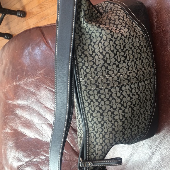 Coach purse - Picture 3 of 8